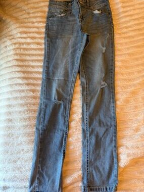 Indigo Rein Straight-Leg Jeans with Distressed Details size 12 never worn